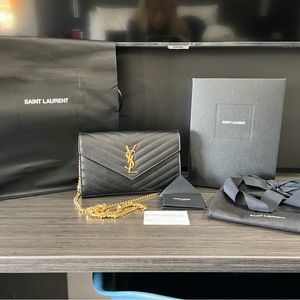 CASSANDRE CHAIN WALLET IN LAMBSKIN